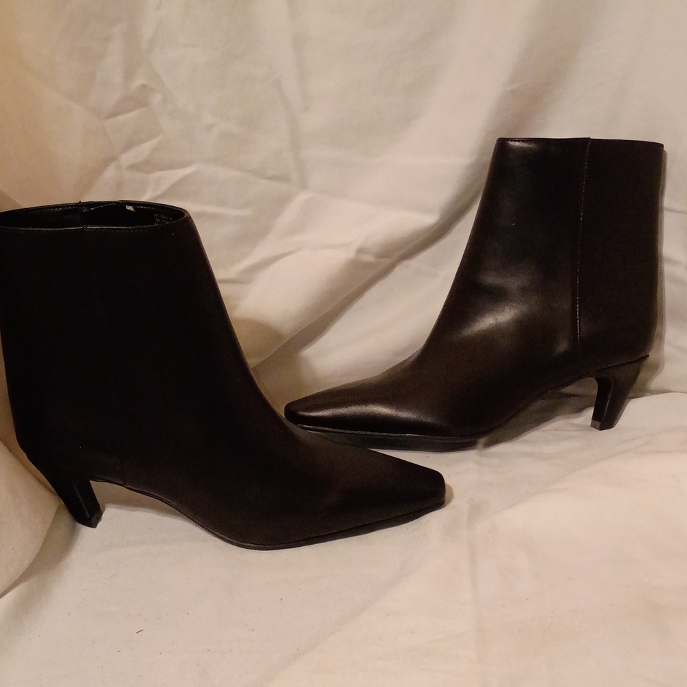 INC International Concepts Sleek Black Ankle Boots - Picture 3 of 5